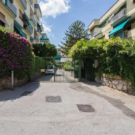 Azzurro Park Suite - De Vivo Realty ソレント エクステリア 写真